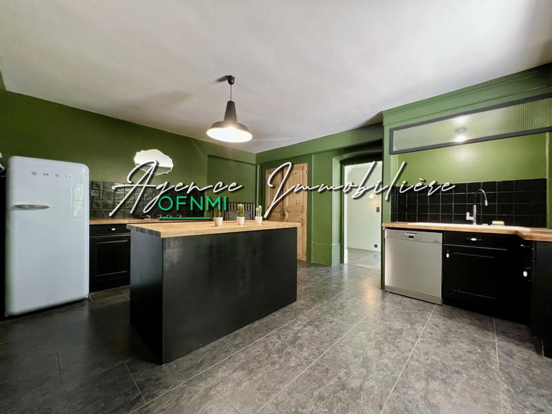 Propriété - 224 m² - 7 pièces