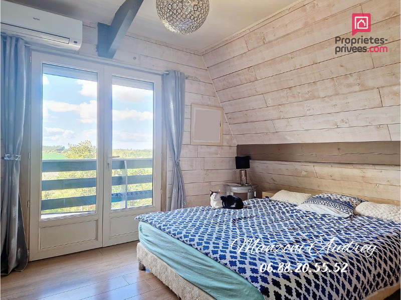 Maison - 220 m² - 7 pièces