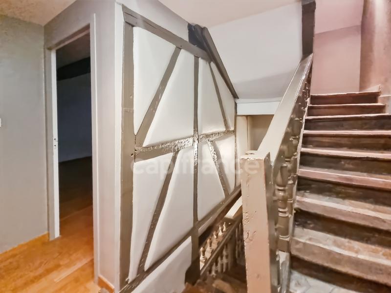 Appartement - 111 m² - 6 pièces