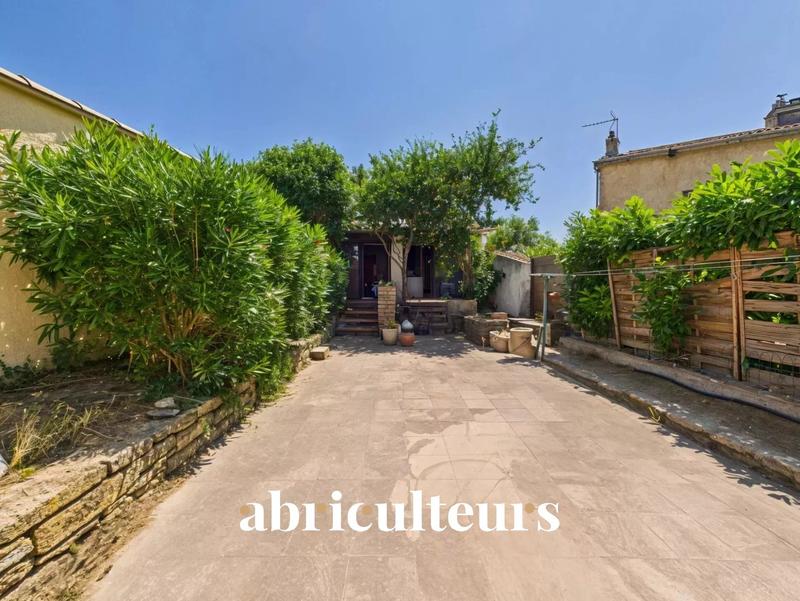 Maison - 94 m² - 5 pièces