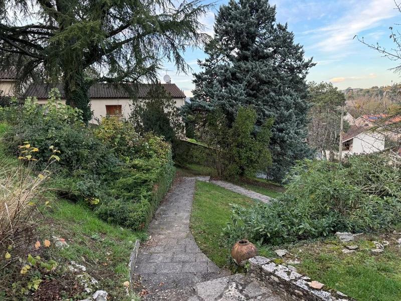 Maison - 160 m² - 9 pièces