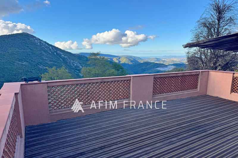 Maison - 145 m² - 5 pièces