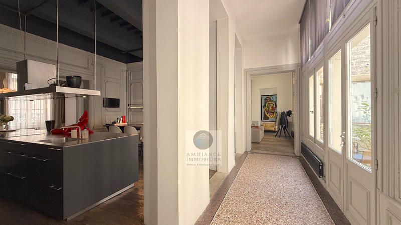 Appartement - 358 m² - 9 pièces