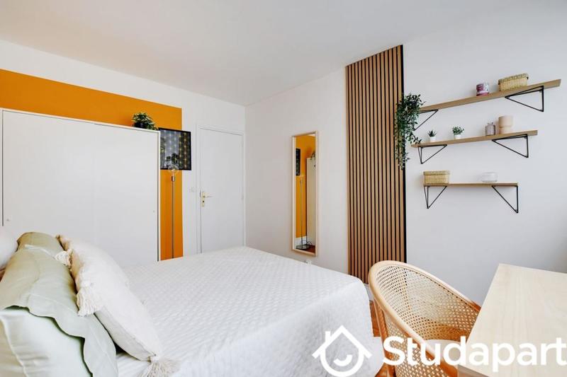 Chambre - 11 m² - 1 pièce