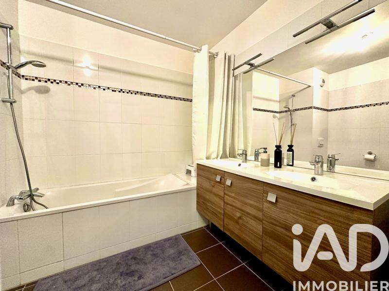 Appartement - 90 m² - 4 pièces