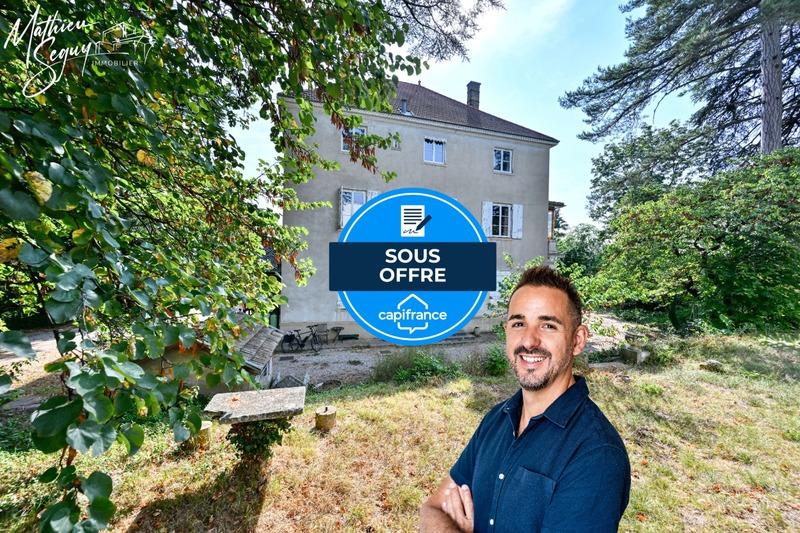 Propriété - 498 m² - 18 pièces