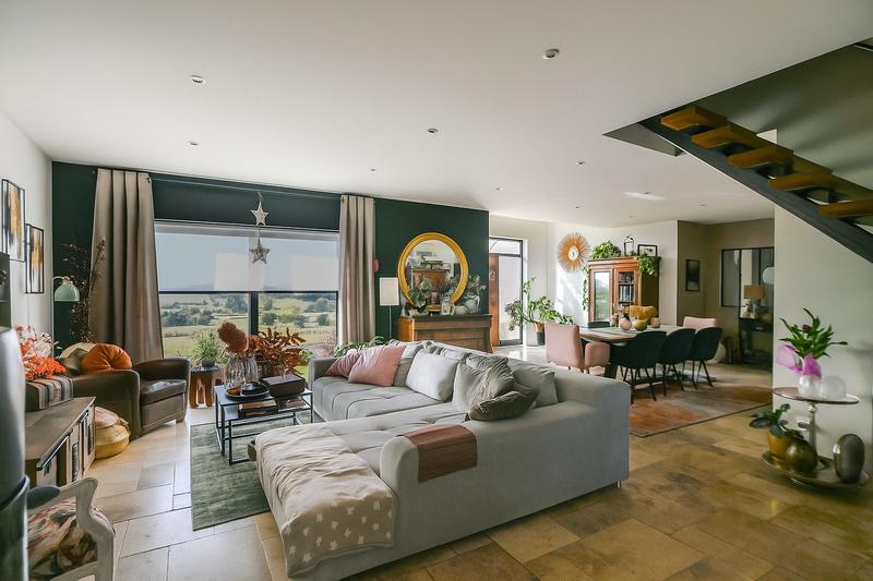 Maison - 225 m² - 7 pièces