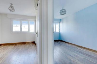 Appartement - 93 m² - 5 pièces