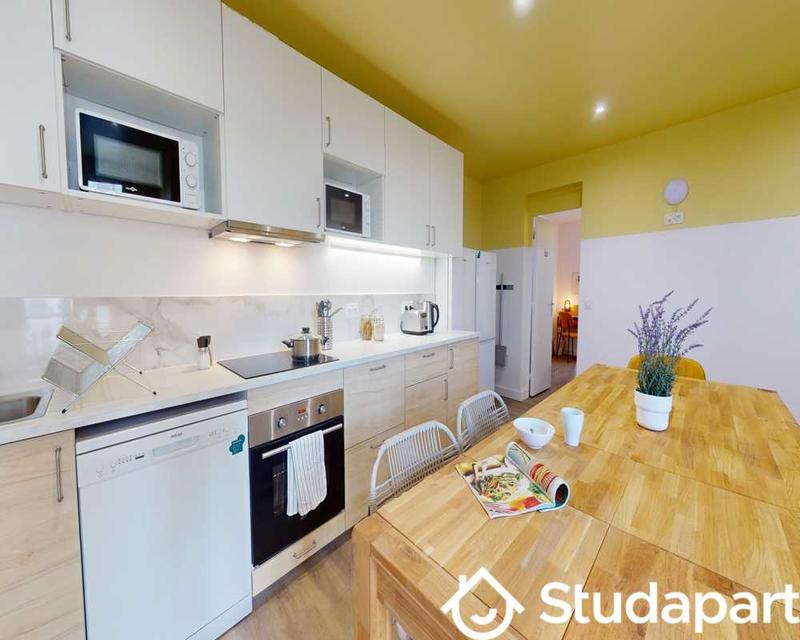 Chambre - 70 m² - 1 pièce