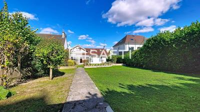 Maison - 106 m² - 6 pièces