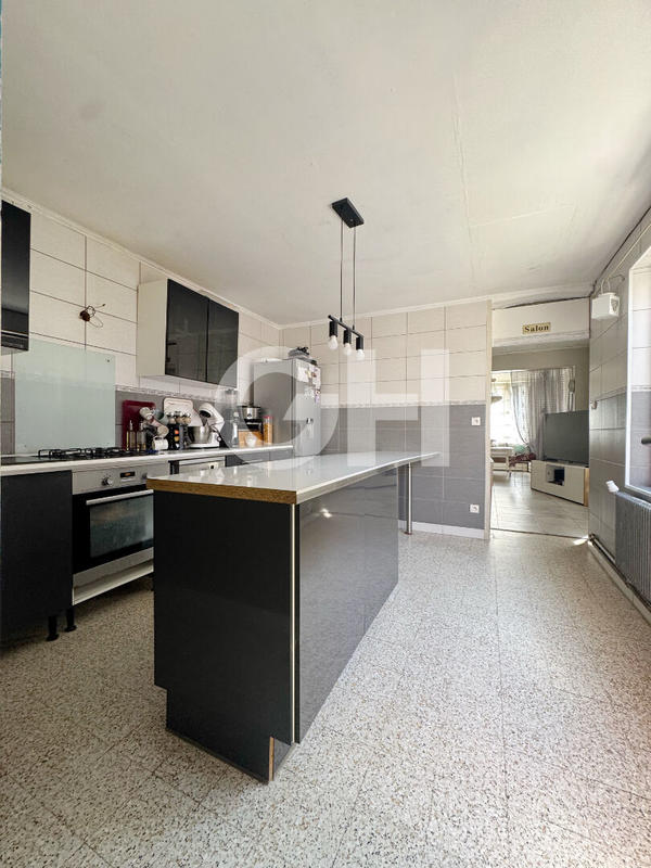 Maison - 105 m² - 4 pièces