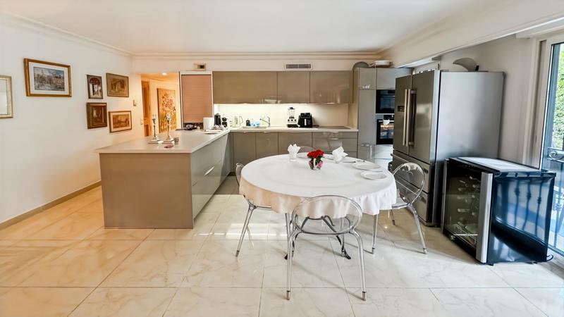 Appartement - 95 m² - 4 pièces