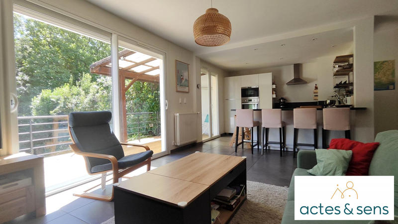 Maison - 94 m² - 6 pièces