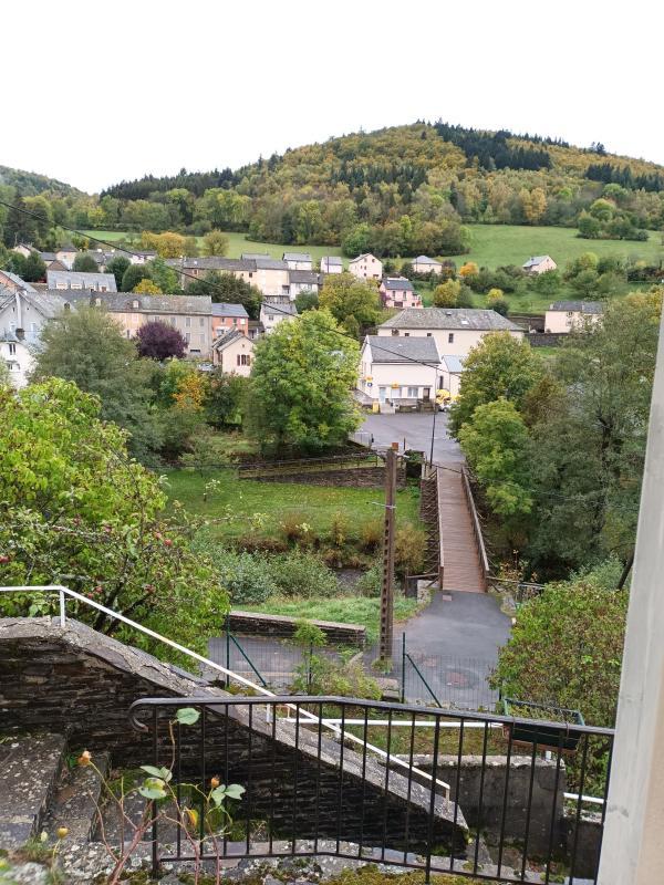 Propriété - 90 m² - 5 pièces