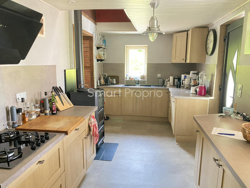 Maison - 187 m² - 8 pièces