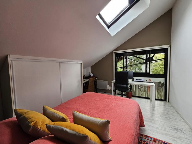 Maison - 204 m² - 6 pièces