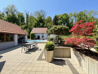 Maison - 196 m² - 7 pièces