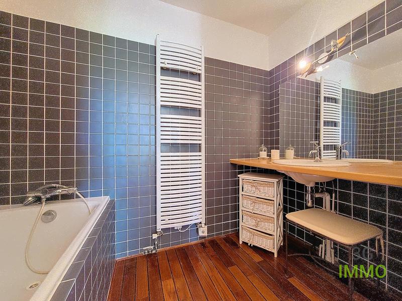 Appartement - 128 m² - 5 pièces