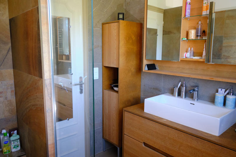 Propriété - 228 m² - 6 pièces