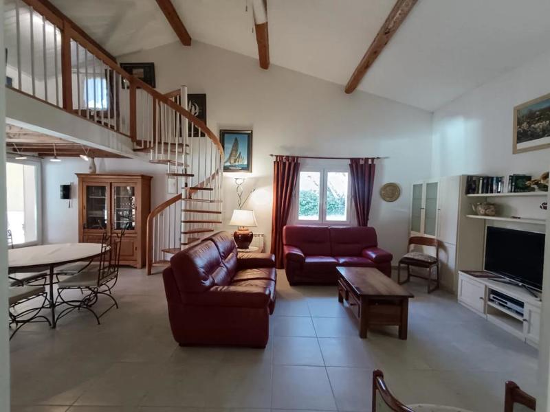 Maison - 161 m² - 7 pièces