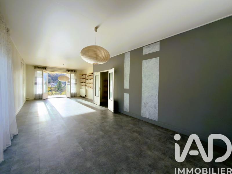 Appartement - 90 m² - 3 pièces