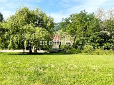 Maison - 225 m² - 7 pièces