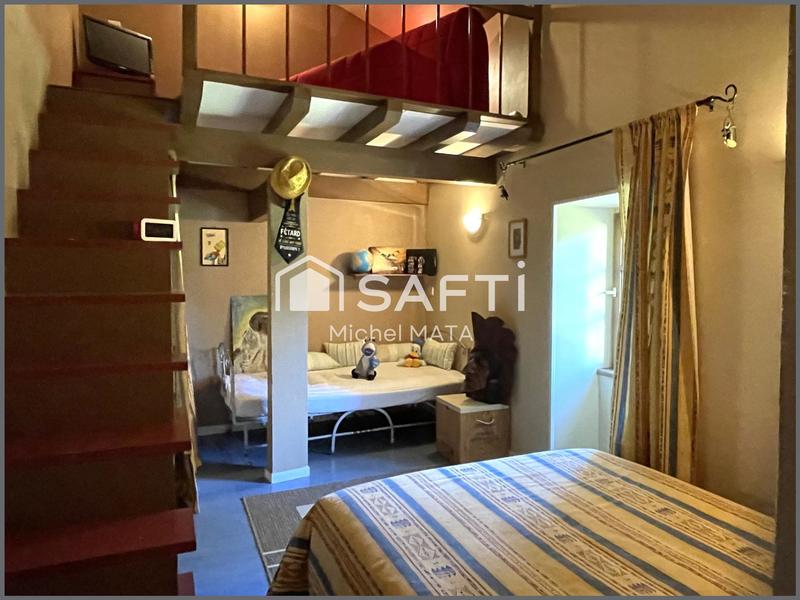 Maison - 232 m² - 6 pièces