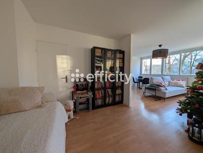 Appartement - 90 m² - 4 pièces