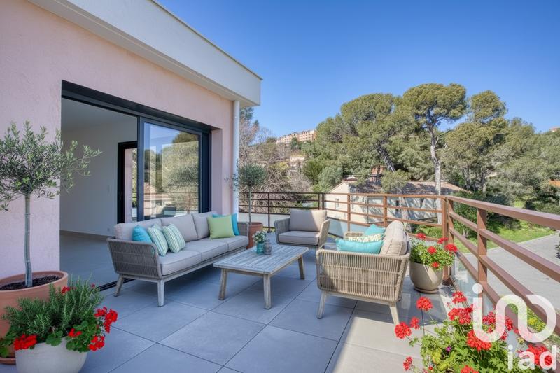 Appartement - 98 m² - 4 pièces