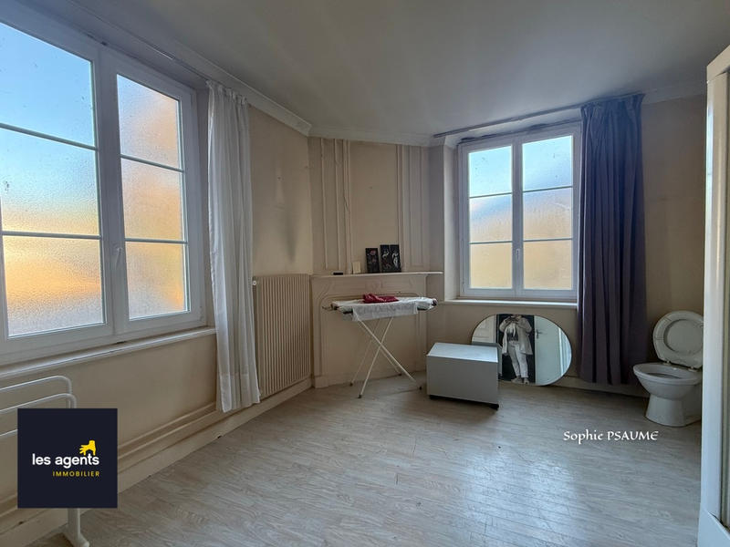 Maison - 245 m² - 7 pièces