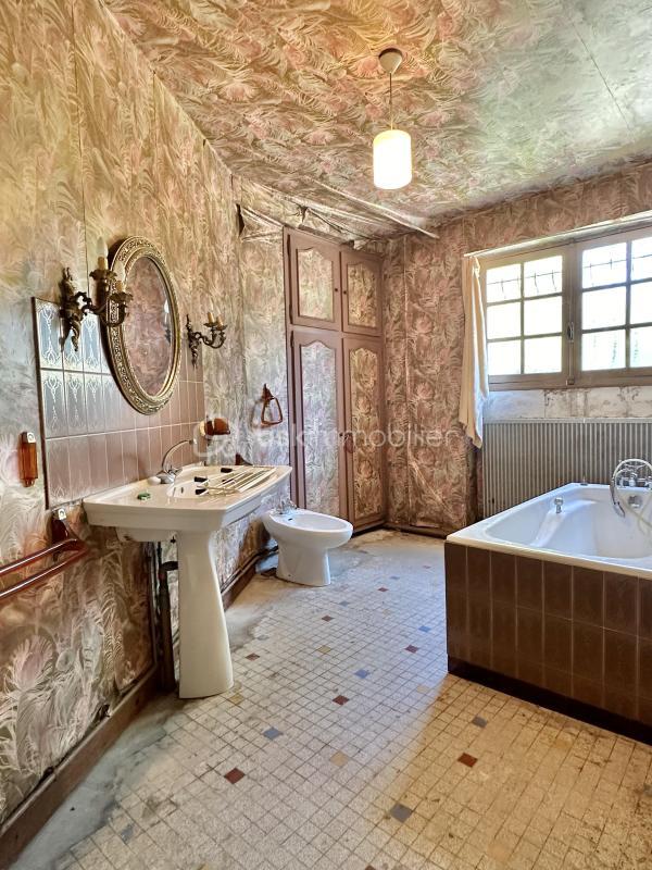 Corps de ferme - 170 m² - 9 pièces