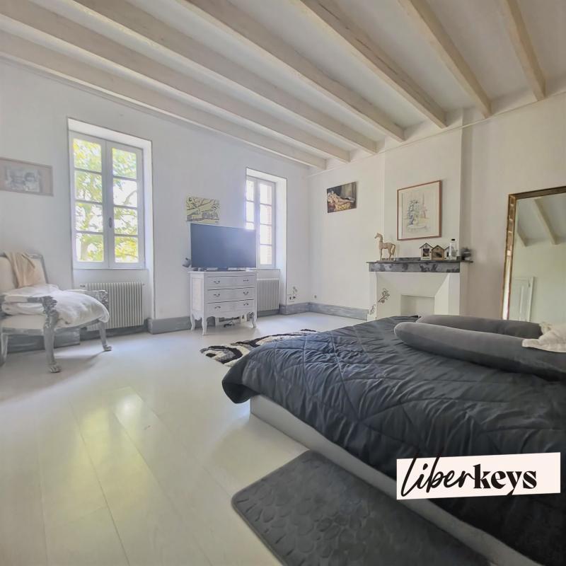 Maison bourgeoise - 450 m² - 14 pièces