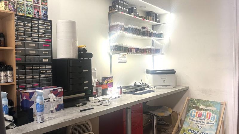 Local commercial - 65 m² - 4 pièces