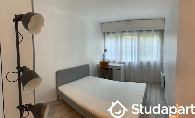 Chambre - 99 m² - 1 pièce