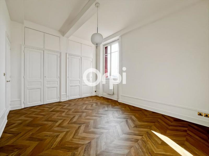 Appartement - 98 m² - 3 pièces
