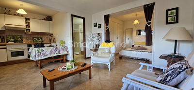 Maison - 239 m² - 9 pièces