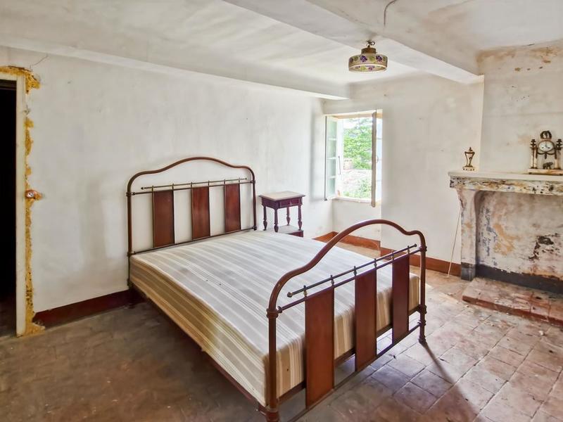 Maison en pierre - 200 m² - 5 pièces