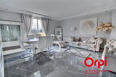 Appartement - 110 m² - 5 pièces