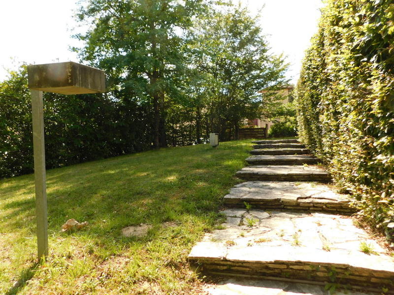 Villa - 263 m² - 11 pièces