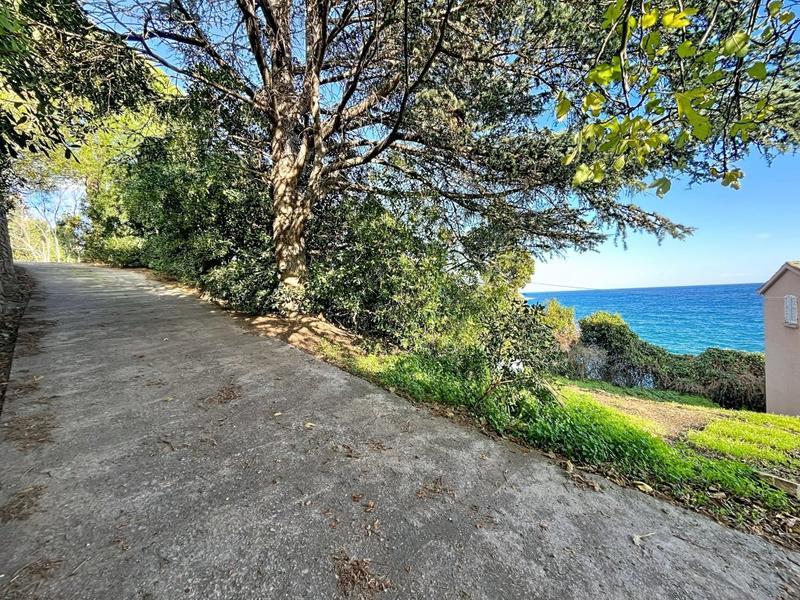 Propriété - 235 m² - 12 pièces