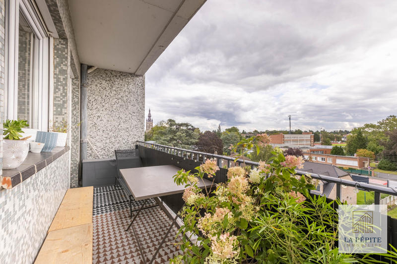 Appartement - 100 m² - 6 pièces