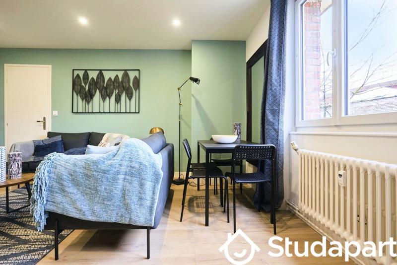 Chambre - 10 m² - 1 pièce