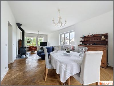 Maison - 200 m² - 8 pièces