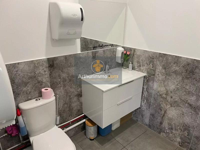 Magasins - 73 m² - 2 pièces