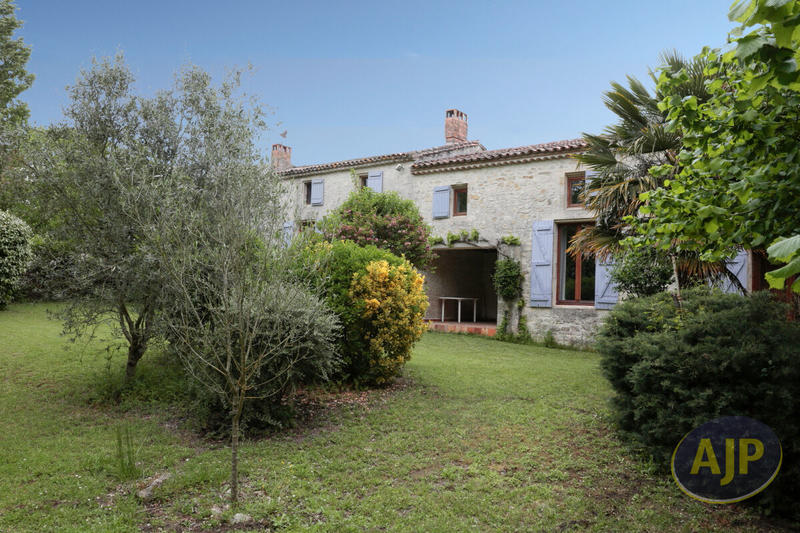 Maison - 160 m² - 5 pièces