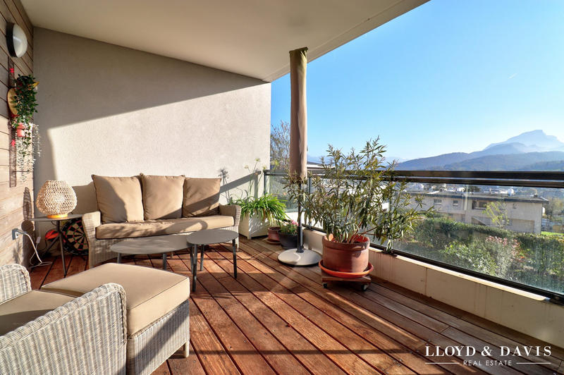 Appartement - 107 m² - 6 pièces