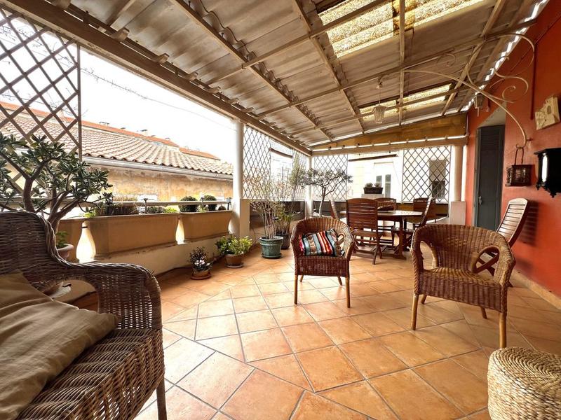 Maison de ville - 245 m² - 5 pièces