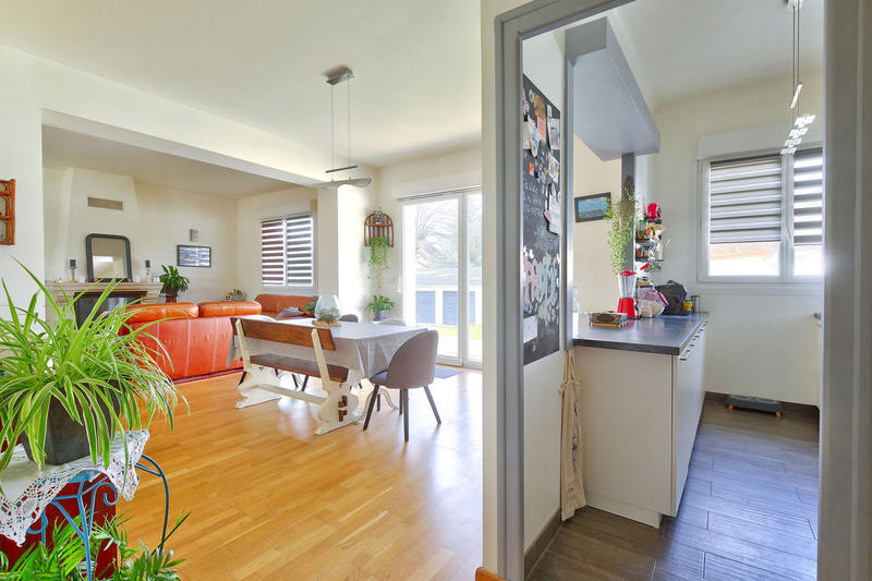 Propriété - 260 m² - 13 pièces