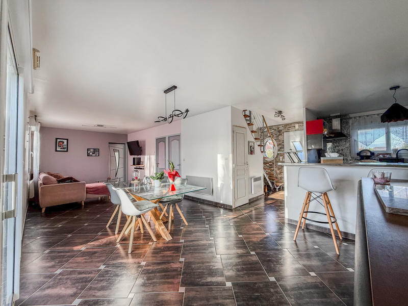 Maison - 125 m² - 5 pièces