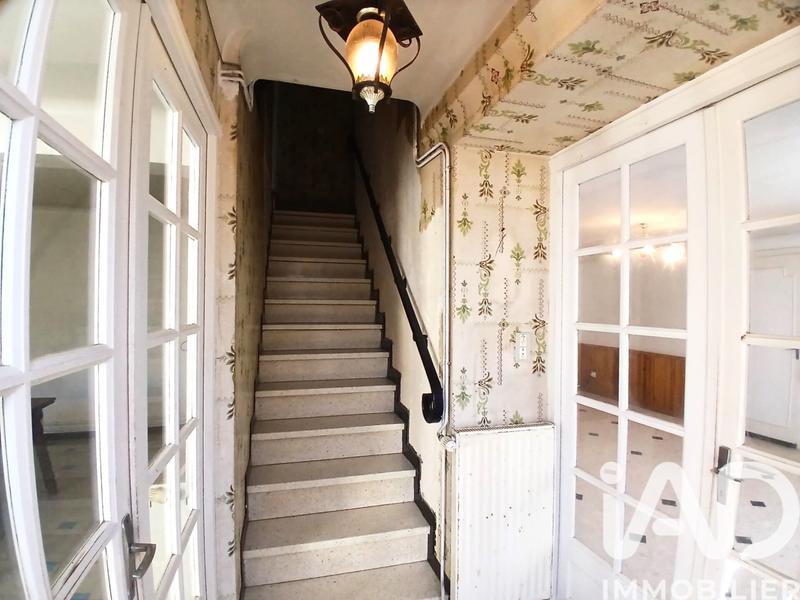 Maison - 300 m² - 11 pièces